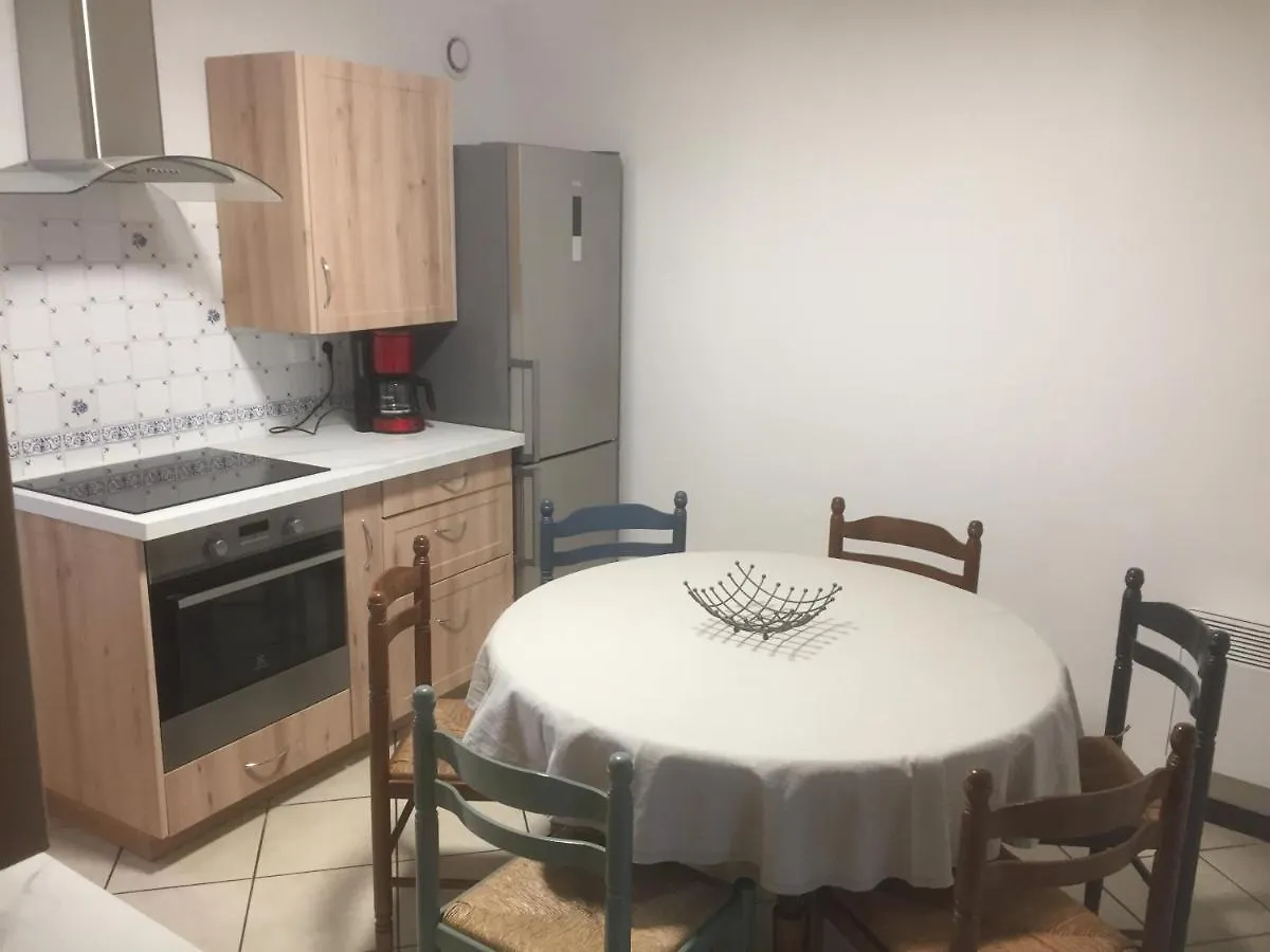 Dom wakacyjny Maison 5 Pieces Dans Hameau Pittoresque Tres Calme Payrac Francja